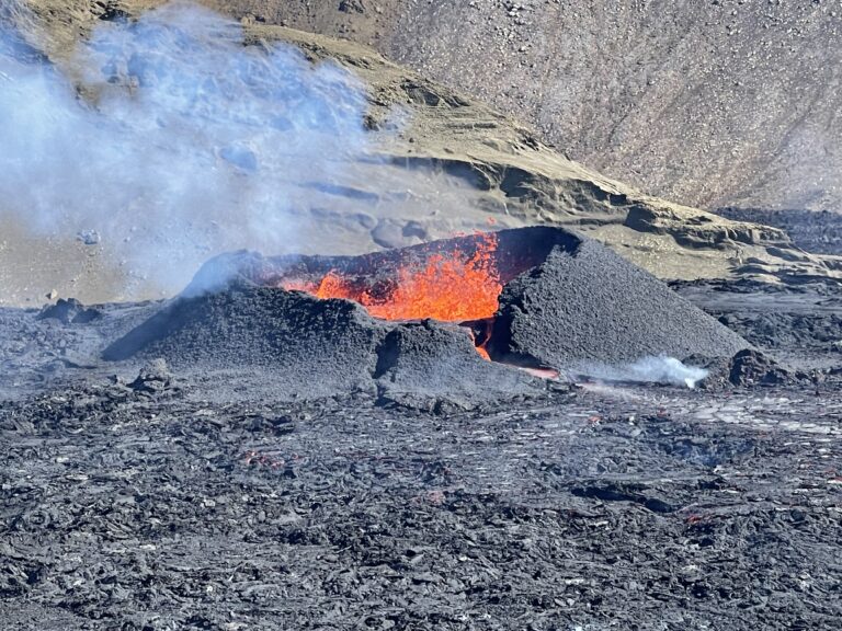 Islandia. W krainie ognia i lodu czyli rzecz o wulkanach