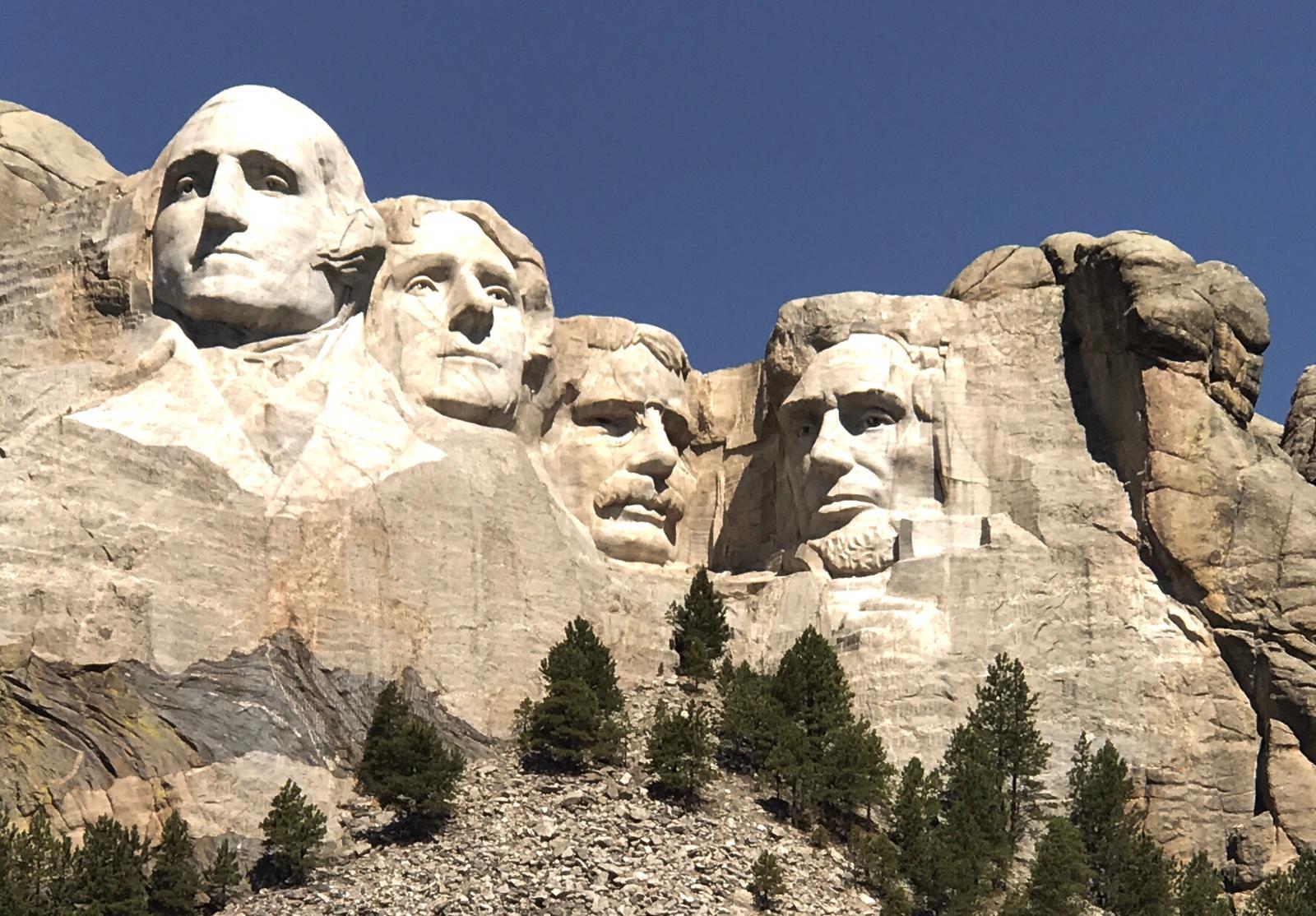Mount Rushmore Parki Narodowe Yellowstone, Roosevelt i Mount Rushmore – podróż przez historię, naturę i symbolikę Ameryki