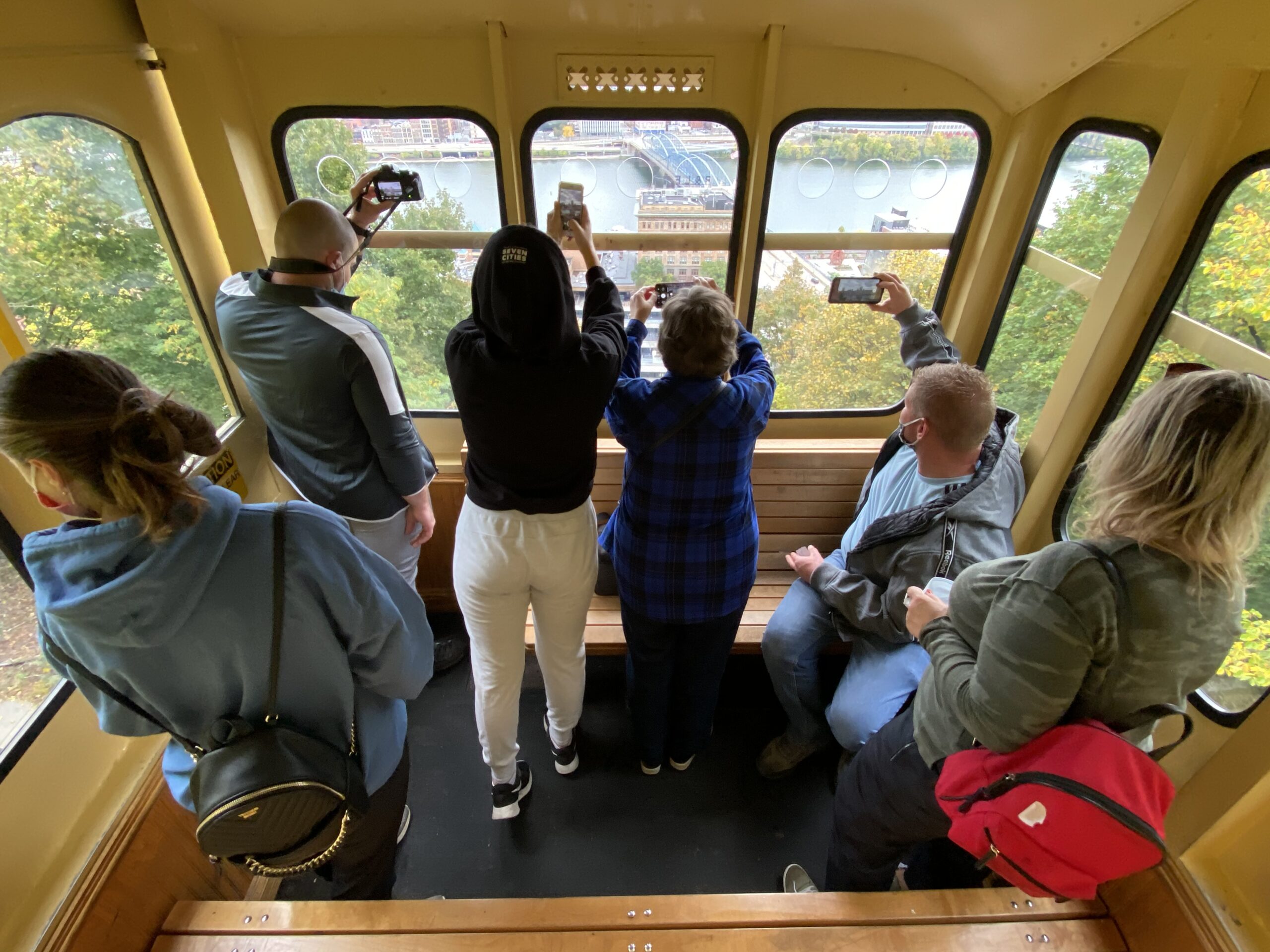 Safari, Skarby Pittsburgha i Skrzydła Ameryki